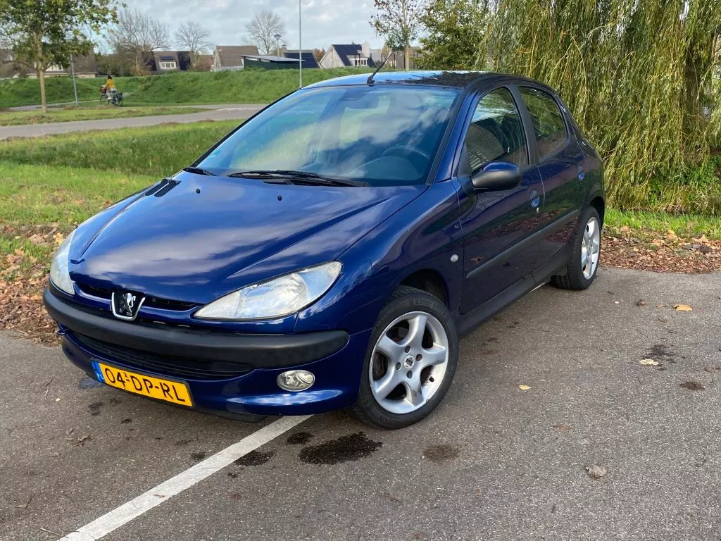 Peugeot 206 206; 1.4 5DRS nieuwe APK en Airco ijskoud