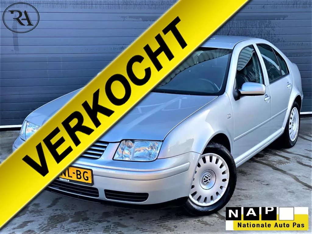 Volkswagen Bora 1.6 | LAGE KM | AUT | NAP | Dealer O.H. | Climate |