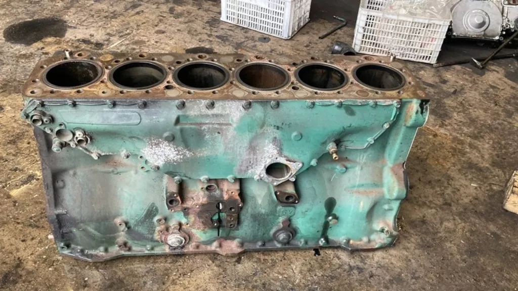 Volvo 20451181 CYLINDER BLOCK D12 C/D