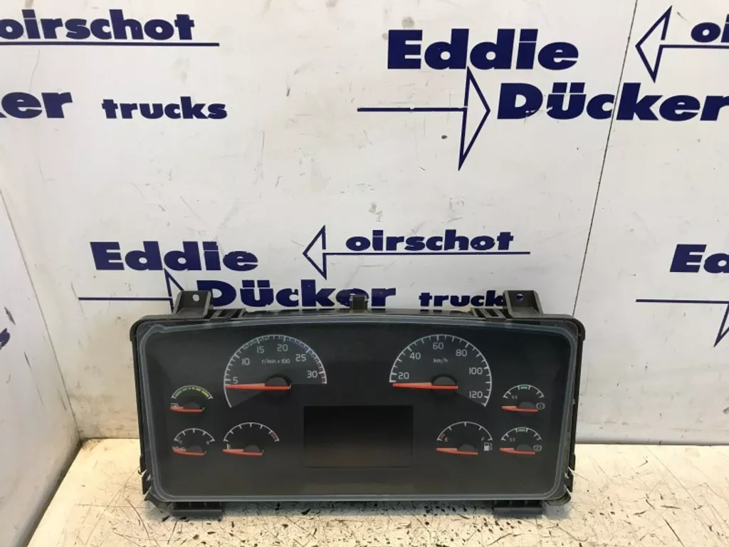 Volvo 20801968 INSTRUMENT CLUSTER