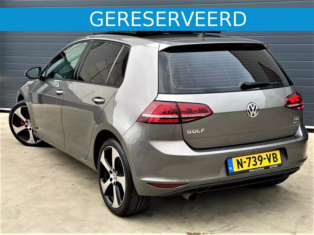 Volkswagen Golf 1.2 TSI / PANO / NAVI / ACC / LANE ASS / GTI wielen / STOEL VERW.