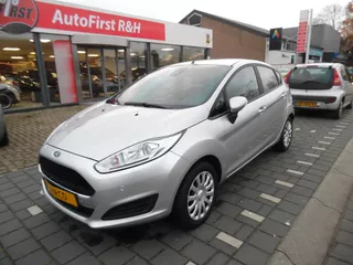 Ford Fiesta 1.0 Style Ultimate 5 deurs, airco, navigatie, parkeersensoren voor en achter, enz