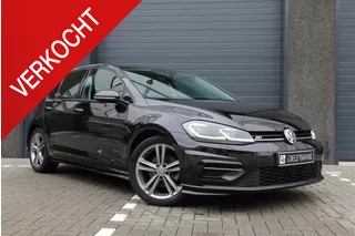 Volkswagen Golf R Line DSG Highline Business 150 pk Digitaal Display | Carplay | Achteruitrijcamera | Parkeersensoren Rondom | Stoelverwarming | Adaptive Cruise Control | Navigatie | Trekhaak | Climate Control | DSG