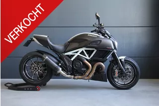 Ducati Diavel Carbon White SC Project | Nieuwstaat | Volledig onderhoud | Desmo
