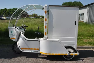 Rytle unieke bakfiets met zeer veel ruimte.