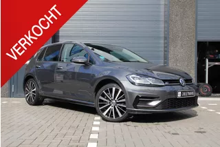 Volkswagen Golf 1.5 TSI Highline Business R DSG | Vol LED | Carplay | Navi | Alcantara | 18' Velgen | Parkeersensoren rondom | Adaptive Cruise Control |