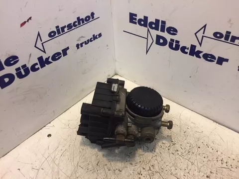 DAF 1867005 FRONT AXLE MODULATOR CF76/CF86/XF106 (MORE PIECES IN STOCK)