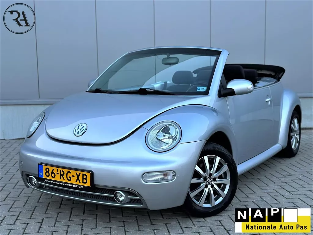 Volkswagen New Beetle Cabriolet 2.0 / NAP / Dealer O.H / NW Distr+W.Pomp /