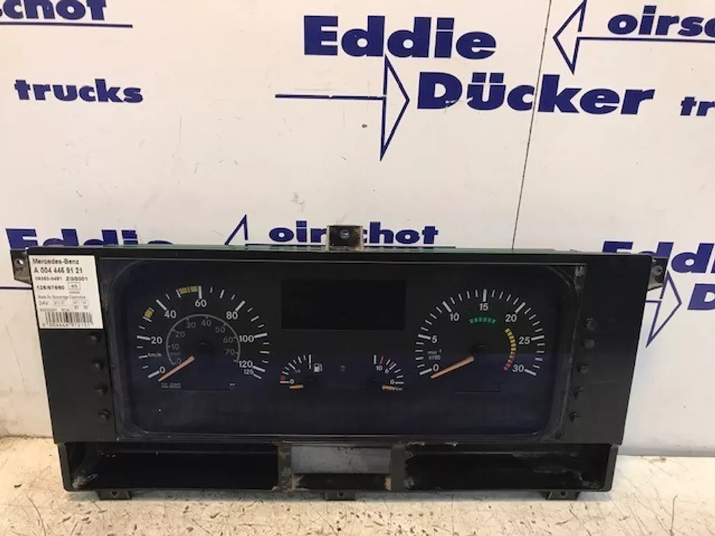 Mercedes-Benz A 0044469121 INSTRUMENT CLUSTER ECONIC