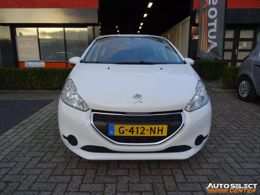 Peugeot 208 Allure 1.6 e-HDi Navigatie VERKOCHT