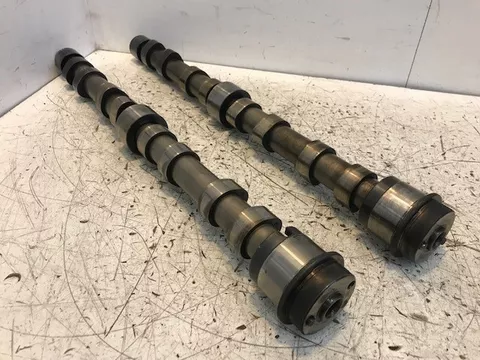 Iveco 504246091-504246092 EXHAUST&amp;INTAKE CAMSHAFT