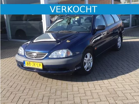 Toyota AVENSIS verkocht!