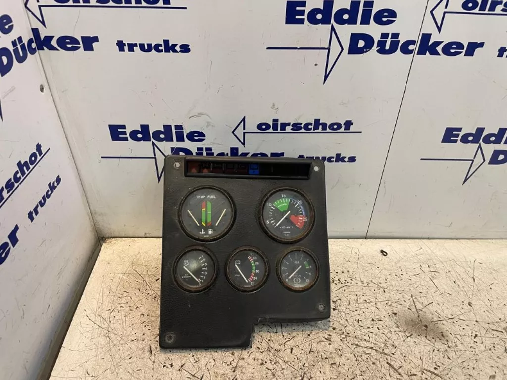 Volvo INSTRUMENT CLUSTER F10/F12/F16