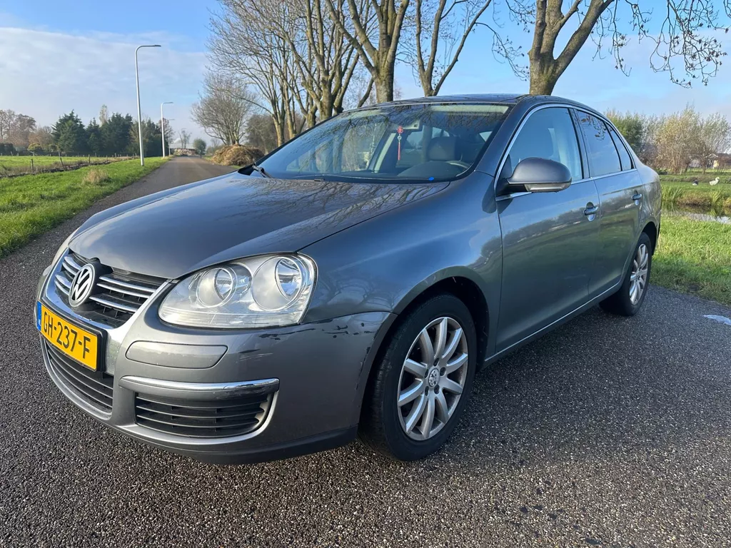 Volkswagen Jetta 1.6 FSI Trendline|lager in bak|