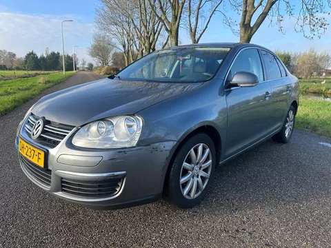 Volkswagen Jetta 1.6 FSI Trendline|lager in bak|