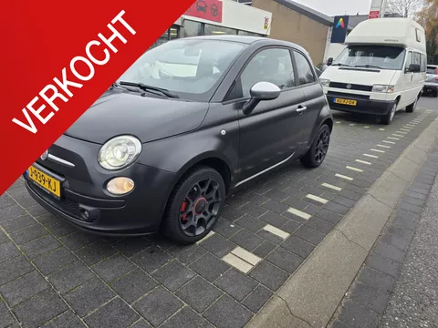 Fiat 500 1.4-16V Sport dit is een mooie mat zwarte fiat 500 met climatronic, half leer, sportvelgen, navigatie enz