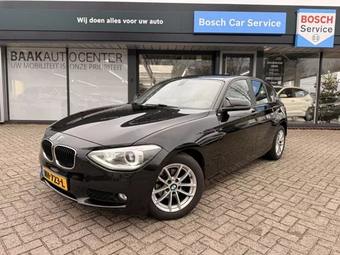 BMW 1 Serie 116i High Executive | Carplay | Automaat | Parkeersensoren