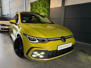 Volkswagen Golf 1.4 eHybrid GTE Full option | Pano | Head up | IQ | LED verstralers | 19' Estoril | Stoelverwarming | Camera's | Parkeersensoren | Carplay |