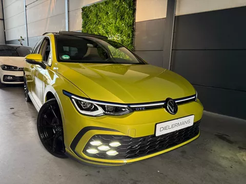 Volkswagen Golf 1.4 eHybrid GTE Full option | Pano | Head up | IQ | LED verstralers | 19' Estoril | Stoelverwarming | Camera's | Parkeersensoren | Carplay |