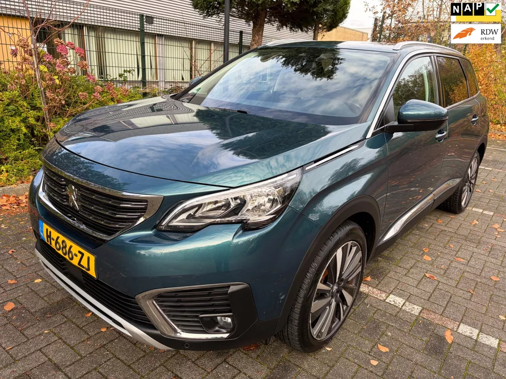 Peugeot 5008 1.2 PureTech Blue Lease Premium / Automaat / 7-Pers. / Trekhaak / Navi