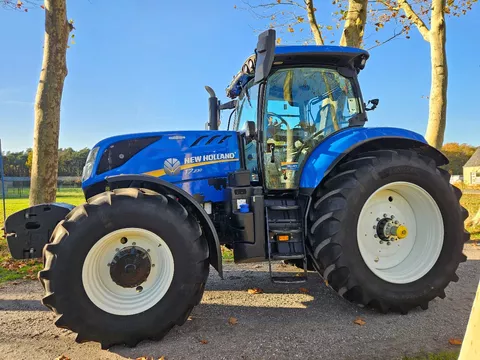 New Holland T7.230 AC Auto Command ( VERKOCHT/SOLD )