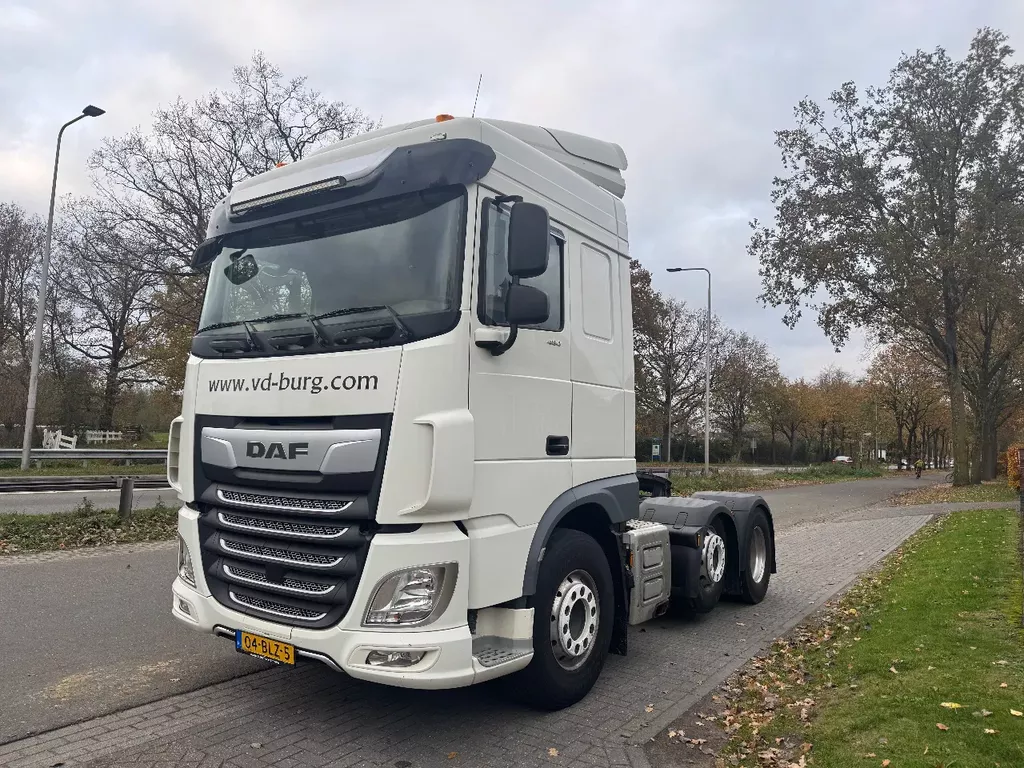 DAF XF480 6 x 2 Spacecab