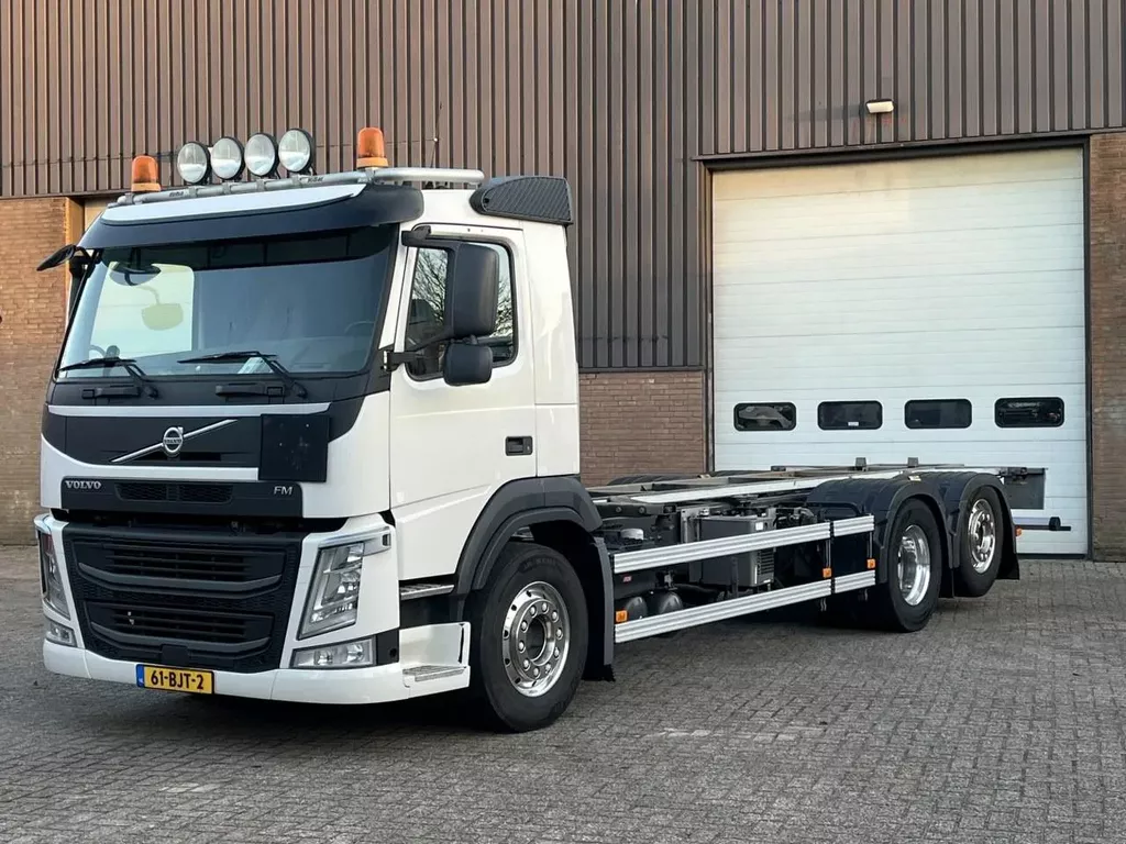 Volvo FM 410 / Full air / Dynamic steering / ADR2 FL / 9000kg vooras / PTO / Stuur-Liftas / Chassis 740 lang / NL Truck