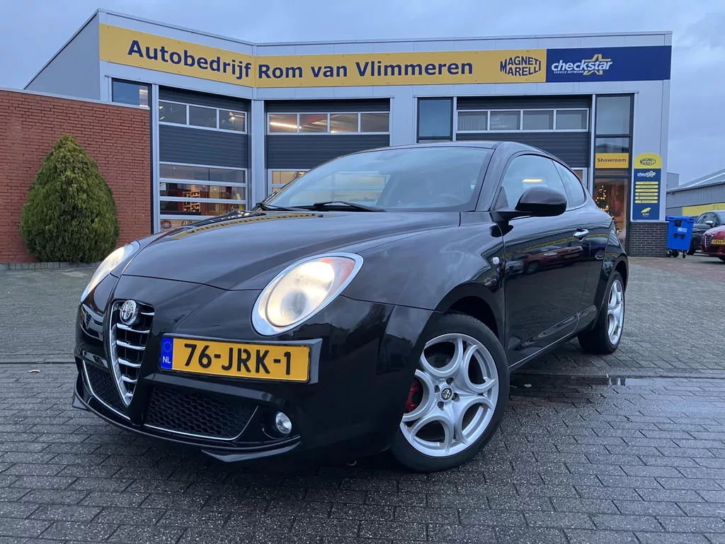 Alfa Romeo MiTo 1.4 Turbo Distinctive | Extra set winterbanden mogelijk |