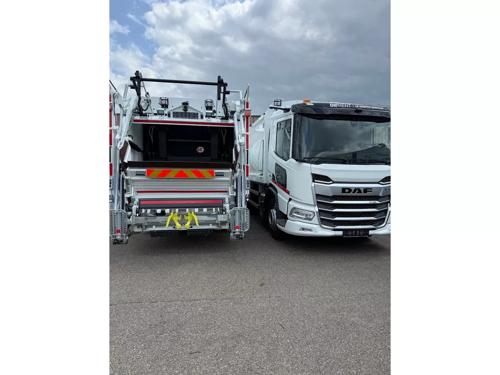 DAF XD 340 FAN Traxon GEC Haller Magnum Eurolift WB 4000 Traxon