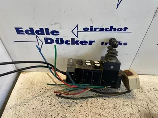 Diverse BEDIENING HAAKARMSYSTEEM PARKER