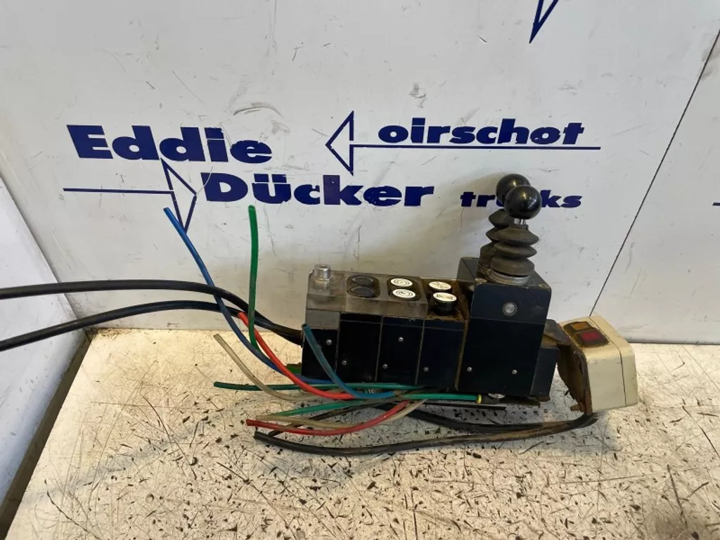 Diverse BEDIENING HAAKARMSYSTEEM PARKER