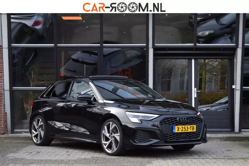 Audi A3 Sportback 35 TFSI S edition Pano Kuip Lane B&amp;O Trekhaak Leder