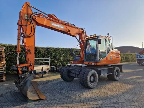 Doosan DX140W-3