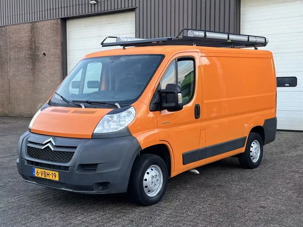 Citro&euml;n Jumper 30 L1H1 2.2HDI 100 / Only 79.208 km !! / Manual / L1H1 / Betimmering / Imperiaal / NAP / NL