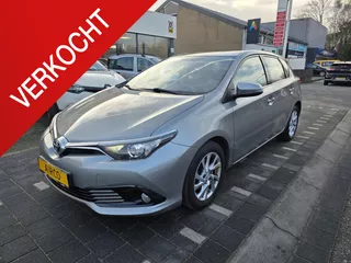 Toyota Auris 1.2T Active 5 deurs, airco, achteruitrij camera, sportvelgen, div acc.
