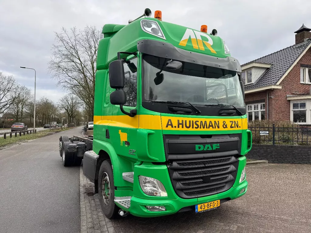 DAF CF 290 6 x 2 Liftas Stuuras