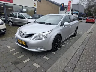 Toyota Avensis Wagon 1.8 VVTi Business airco, cruise control, navigatie, trekhaak