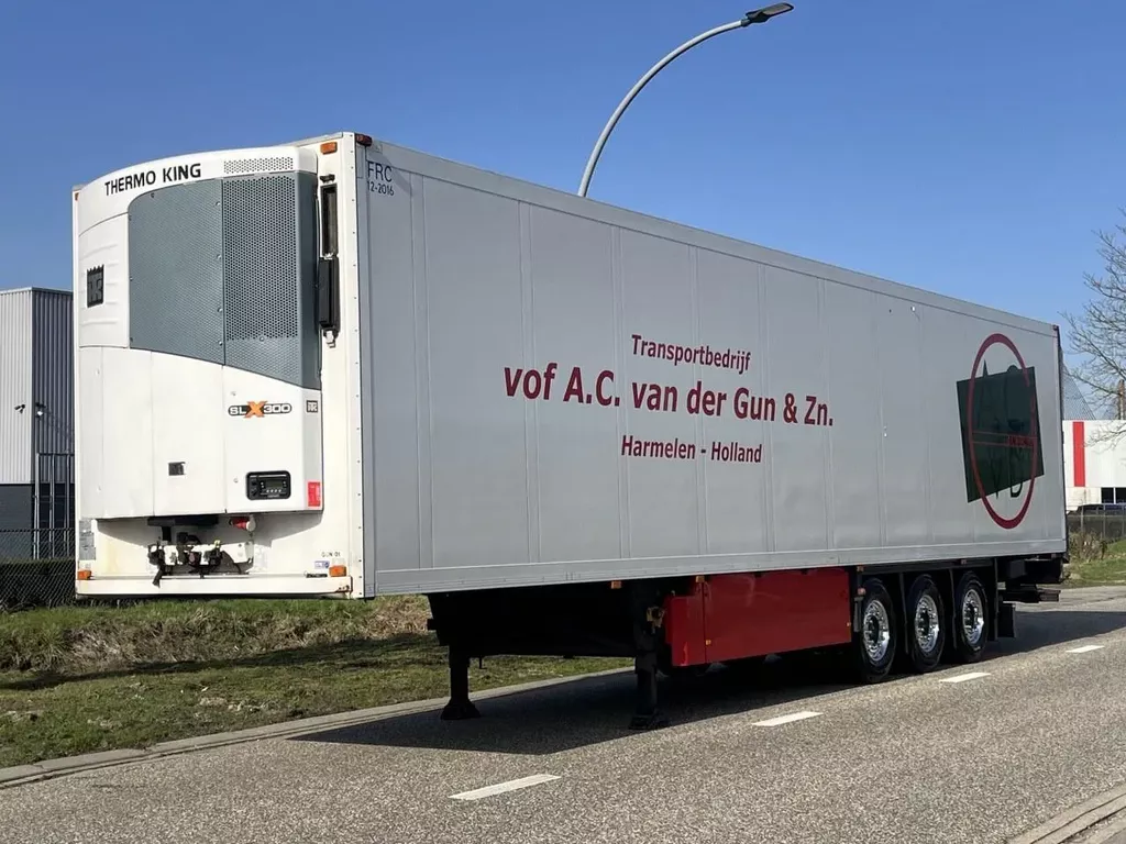 Schmitz Cargobull SKO 24/L-13.4 FP 45 COOL (SKO24) SKO 24/L-13.4 FP 45 COOL (SKO24) / Thermoking SLX300 / SAF Discbrake / 2 x Liftaxle / Dhollandia lift NL Trailer