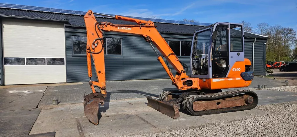 Hitachi Ex 40