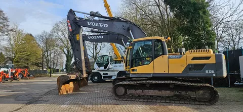 Volvo EC220 DL