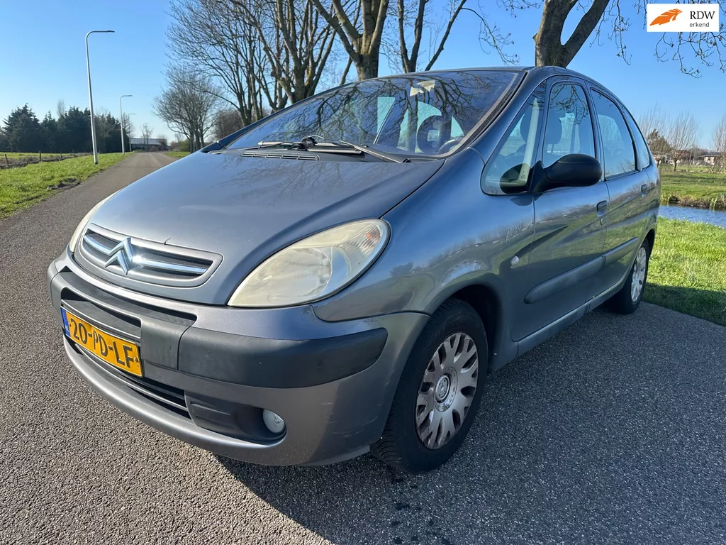 Citroen Xsara Picasso 1.8i-16V|D-riem vervangen|trekhaak|nap