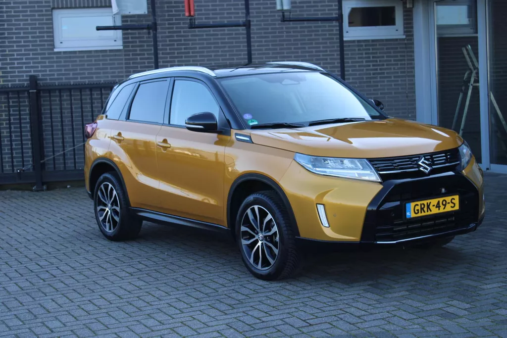Suzuki Vitara 1.4 Boosterjet Style Smart Hybrid NL Auto/Trekhaak/Pano/TwoTone