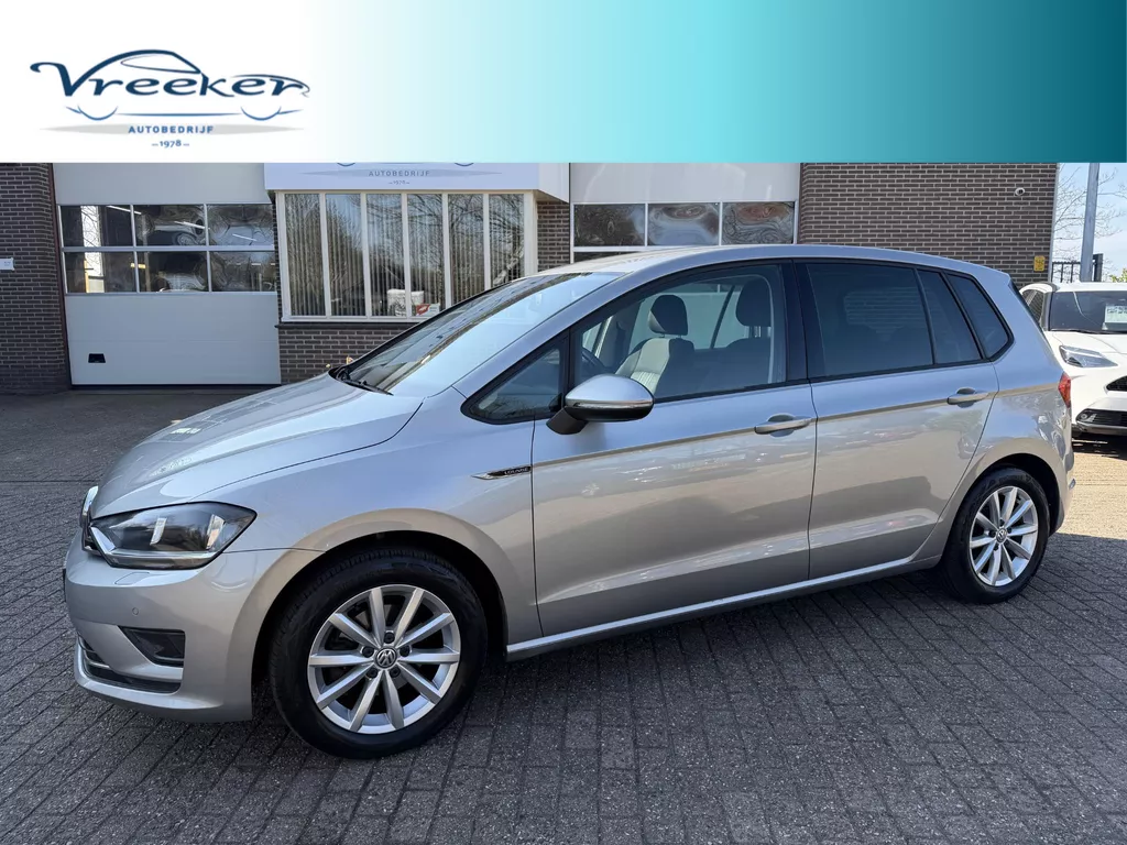 Volkswagen Golf Sportsvan 1.2 TSI Business Edition Connected Navi l automaat l trekhaak