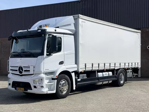 Mercedes-Benz Actros 2132 / Schuifzeilen / Zijborden / Laadklep LBW / Camera / New Smarttacho Gen2V2 / NL Truck