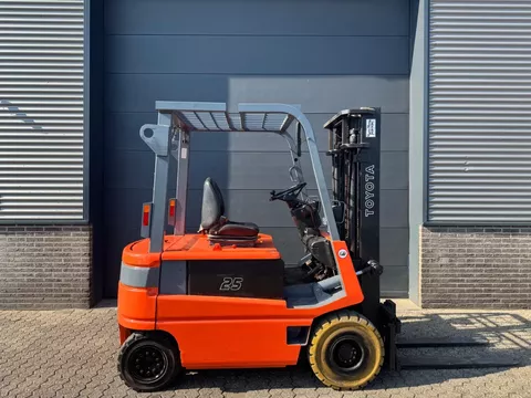 Toyota FBM25 2,5 ton elektrische heftruck