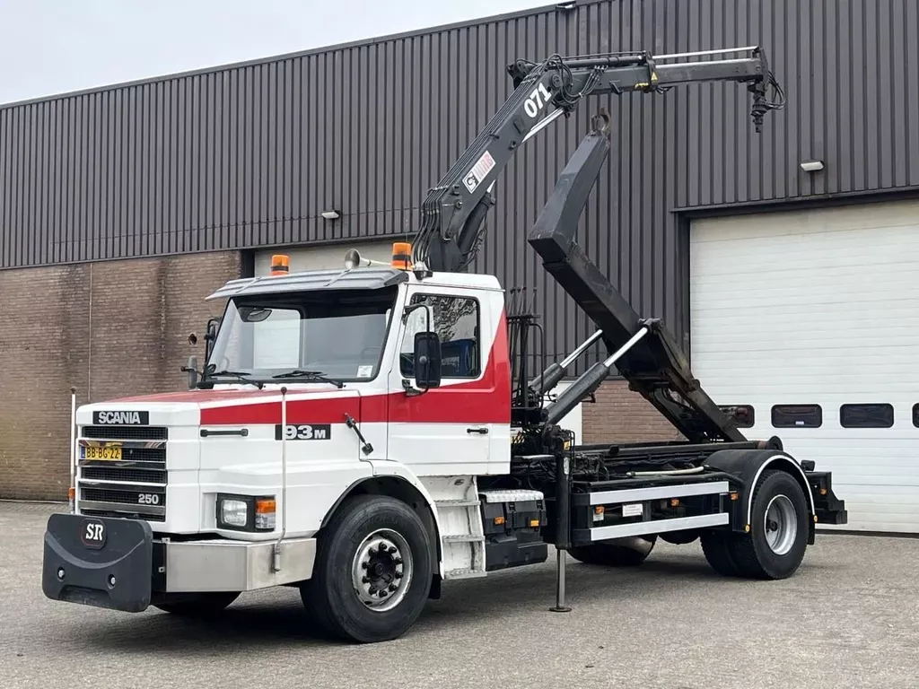 Scania T T93 M - 250 / Manual / Full Steel / Crane / Hooklift / Only 337.879 km / 1st owner / Torpedo - Hauber / NL Truck