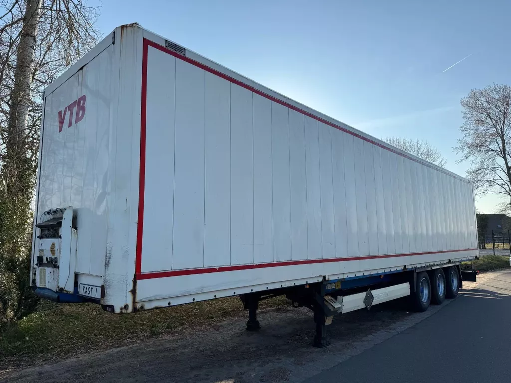 Krone 3-Ass gesloten oplegger