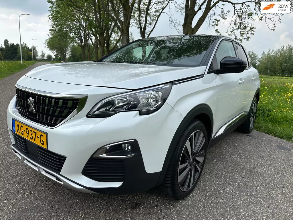 Peugeot 3008 1.2PureTechAllure|automaat|trekhaak|half leder