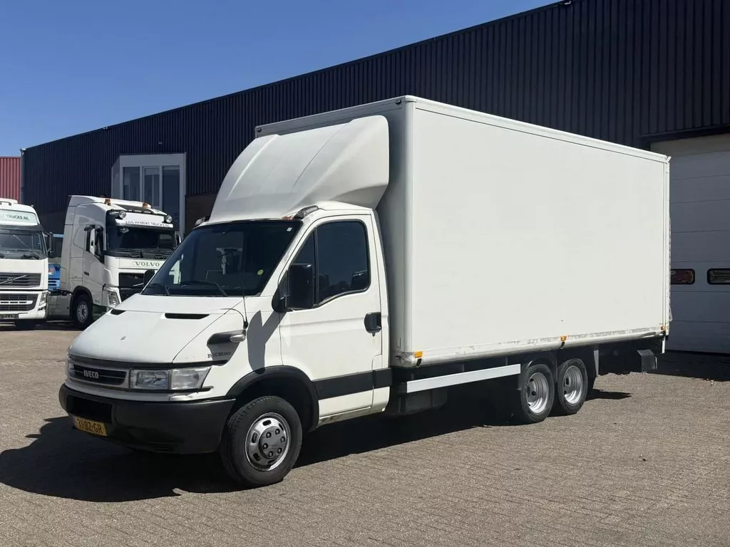 Iveco Daily 35C14 / BE-Combi / Clickstar / Veldhuizen / Laadklep - LBW / Manual / NL
