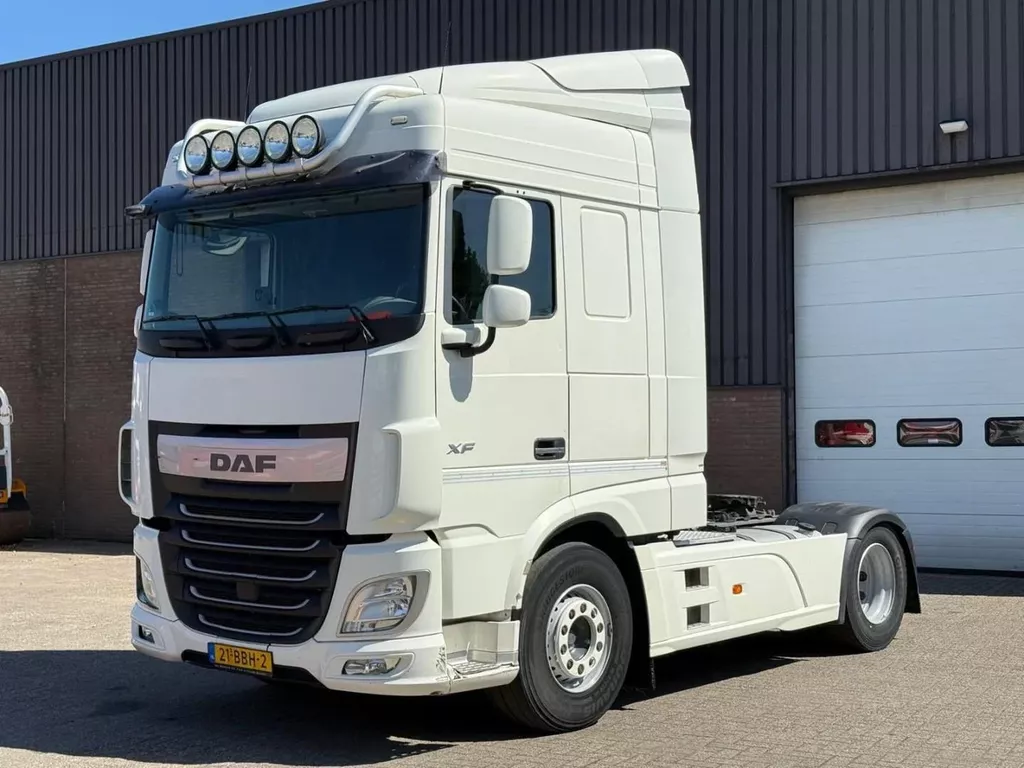 DAF XF 510 FT / Retarder / Full spoiler / ACC / NL truck